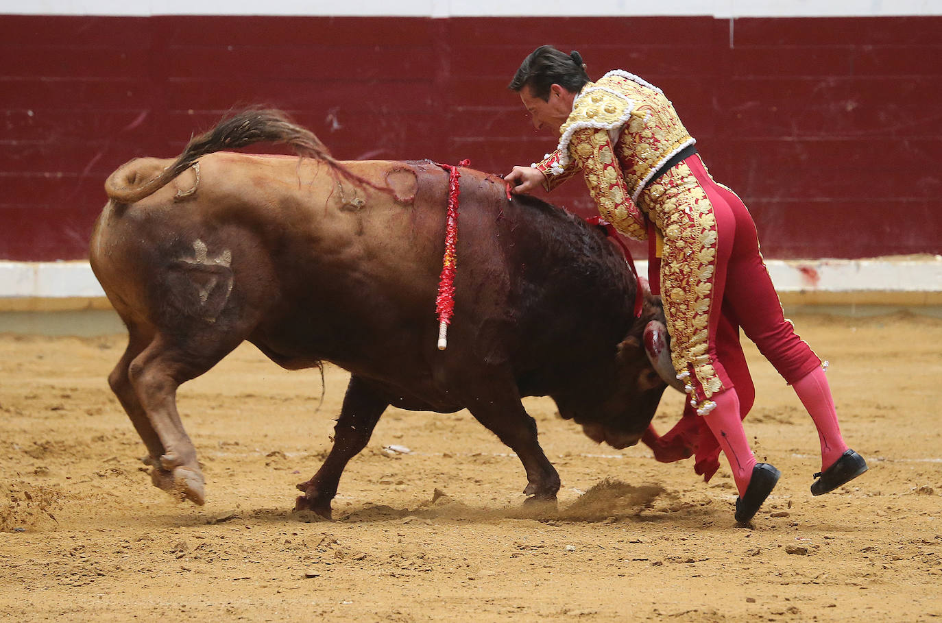 Talavante suma trofeos y Urdiales pone el arte