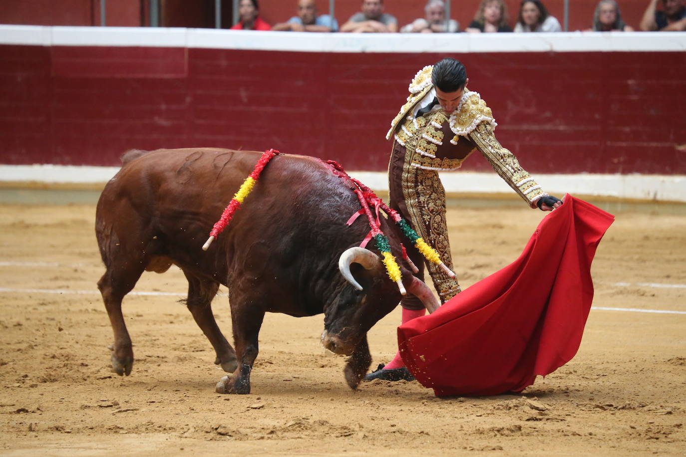 Talavante suma trofeos y Urdiales pone el arte