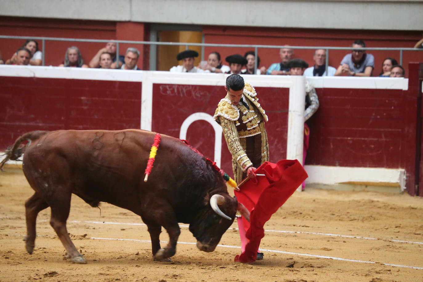 Talavante suma trofeos y Urdiales pone el arte