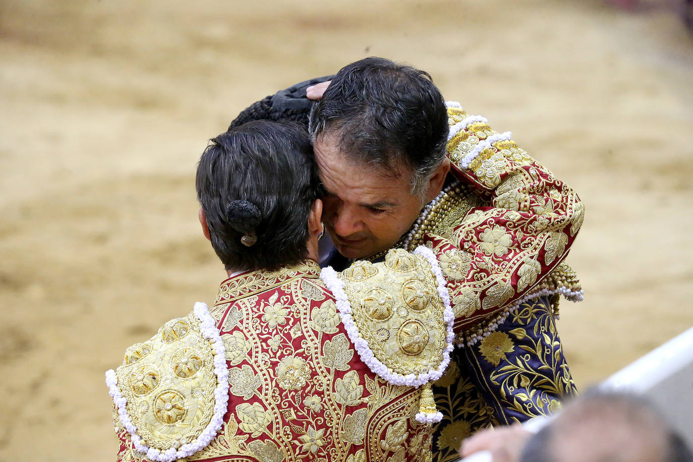 Talavante suma trofeos y Urdiales pone el arte