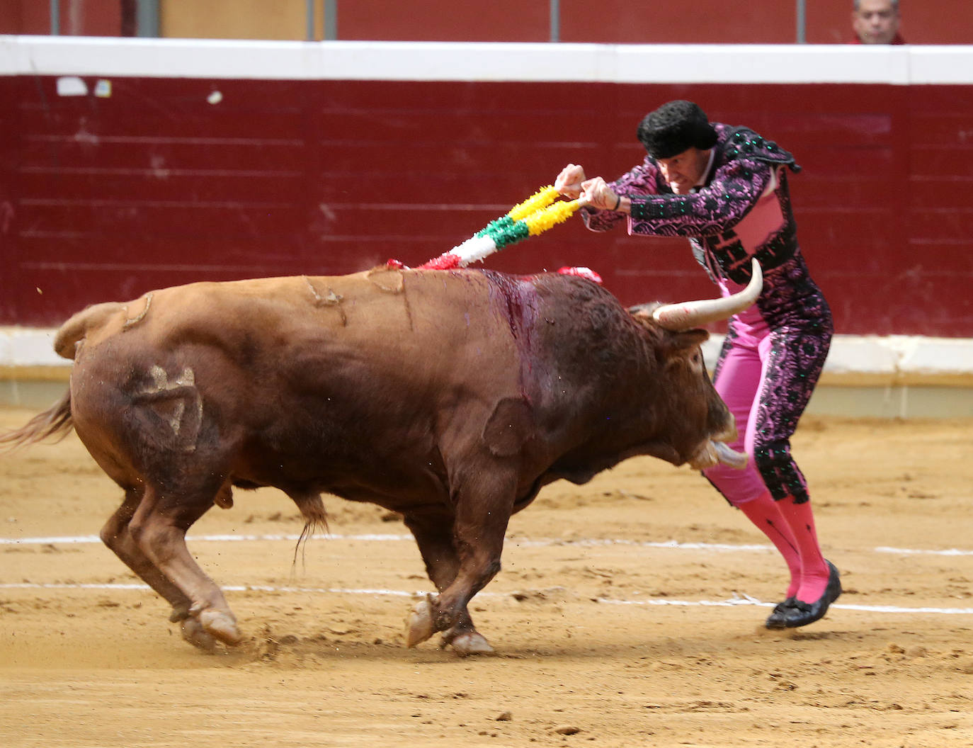 Talavante suma trofeos y Urdiales pone el arte