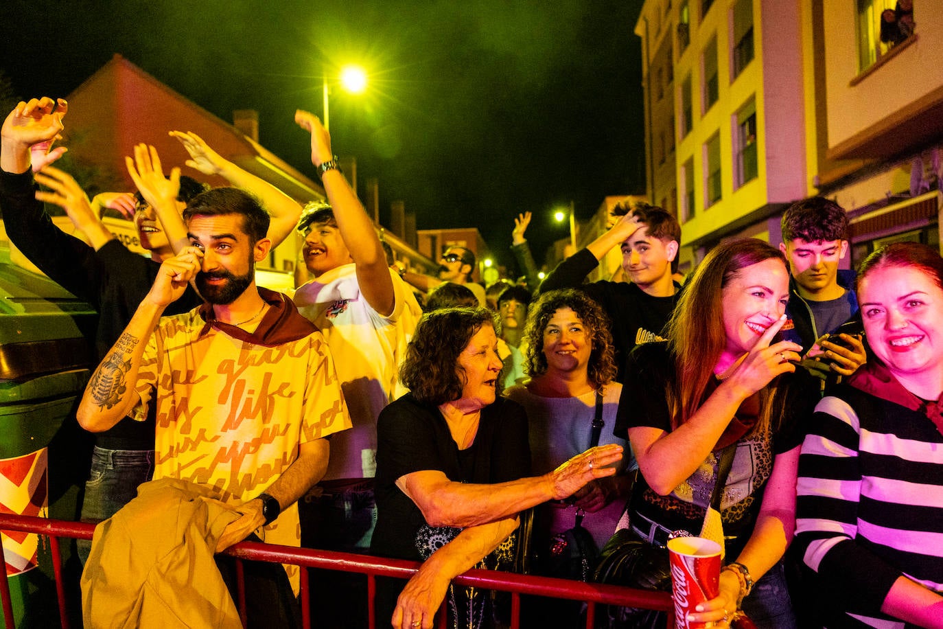 Leticia Sabater abarrota la peña La Rioja