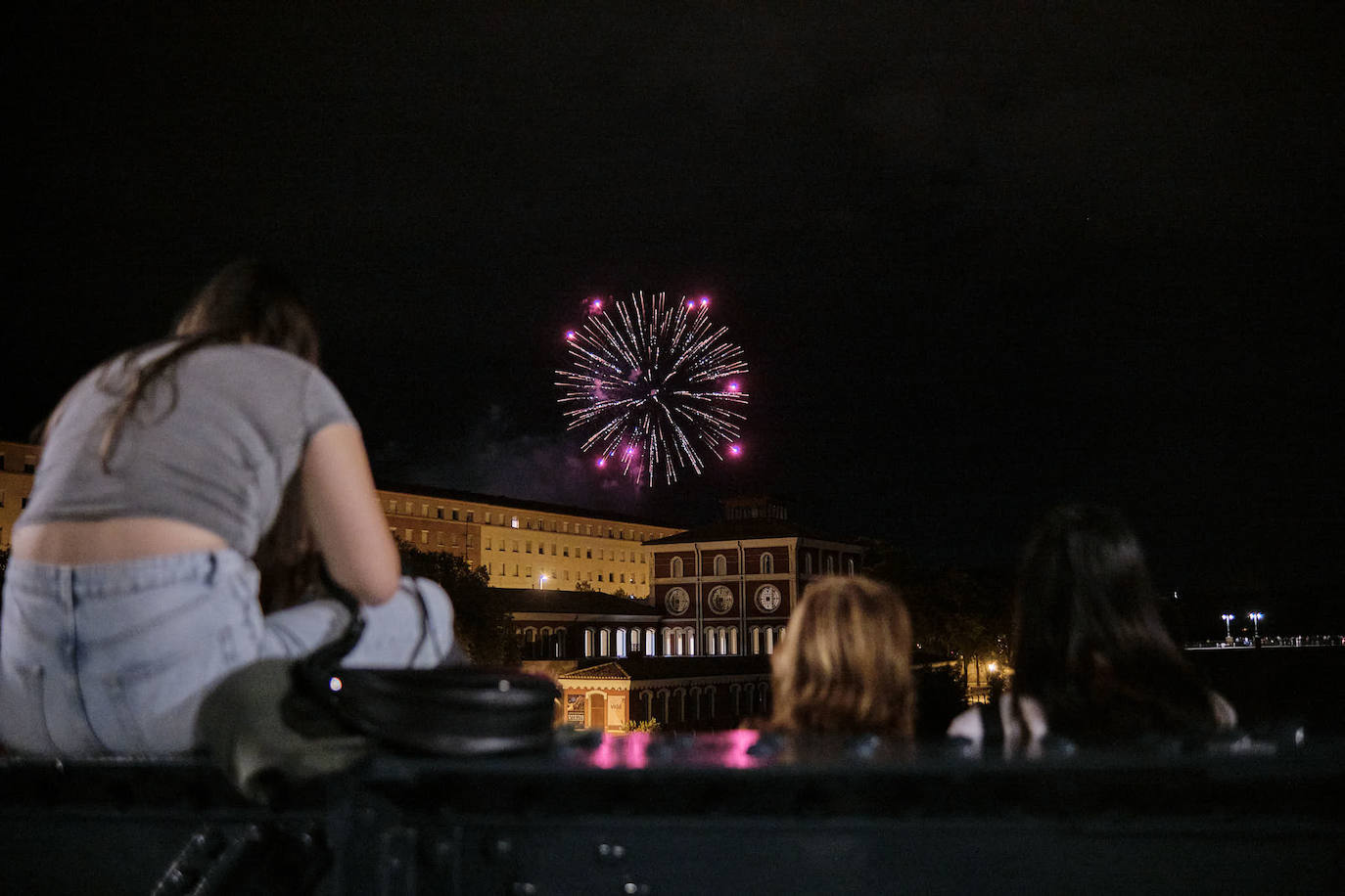 Fuegos artificiales del miércoles a cargo de Pirotecnia Pibierzo