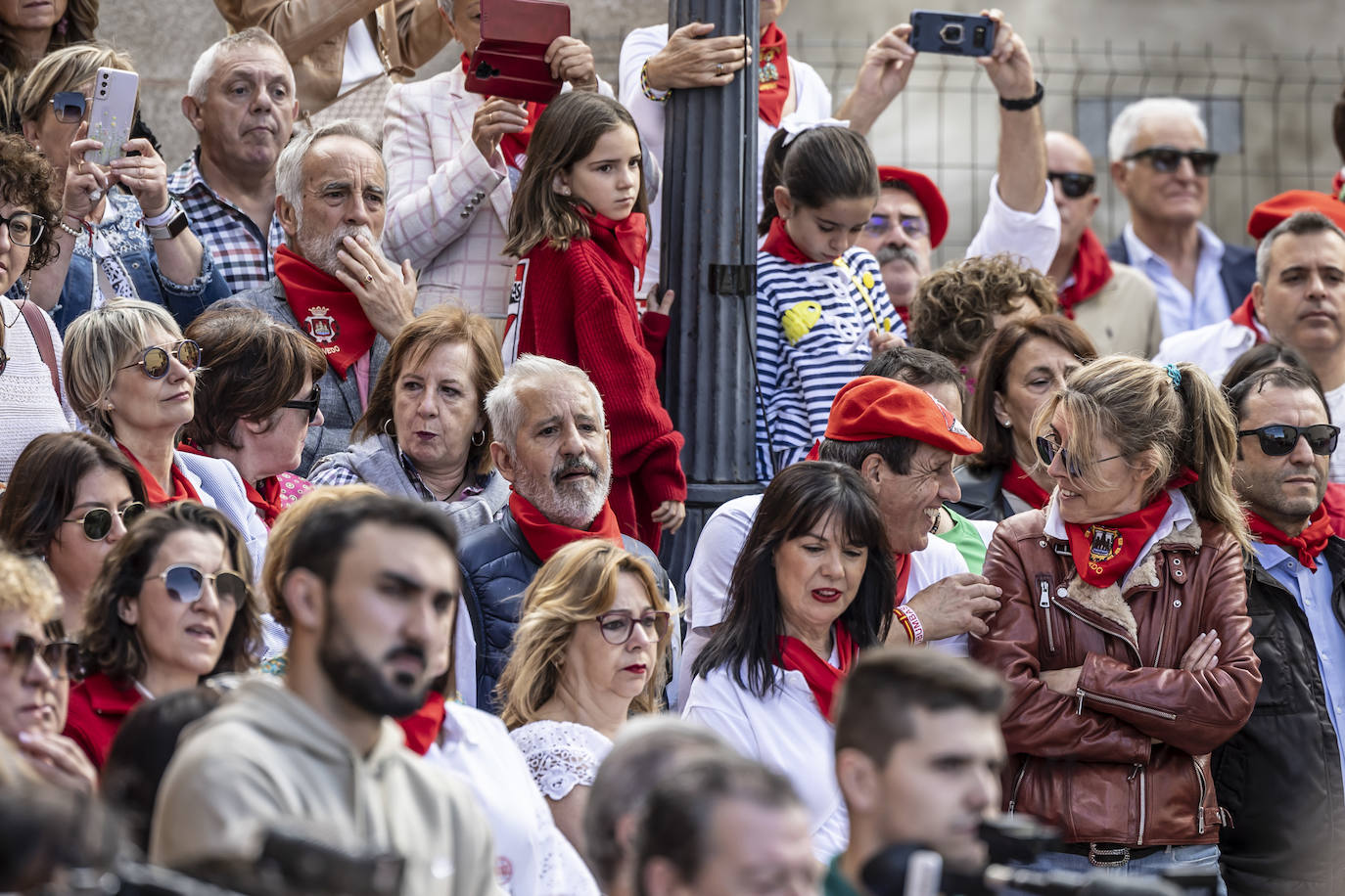 Arnedanos y navarros celebran la procesión del Robo de los Santos