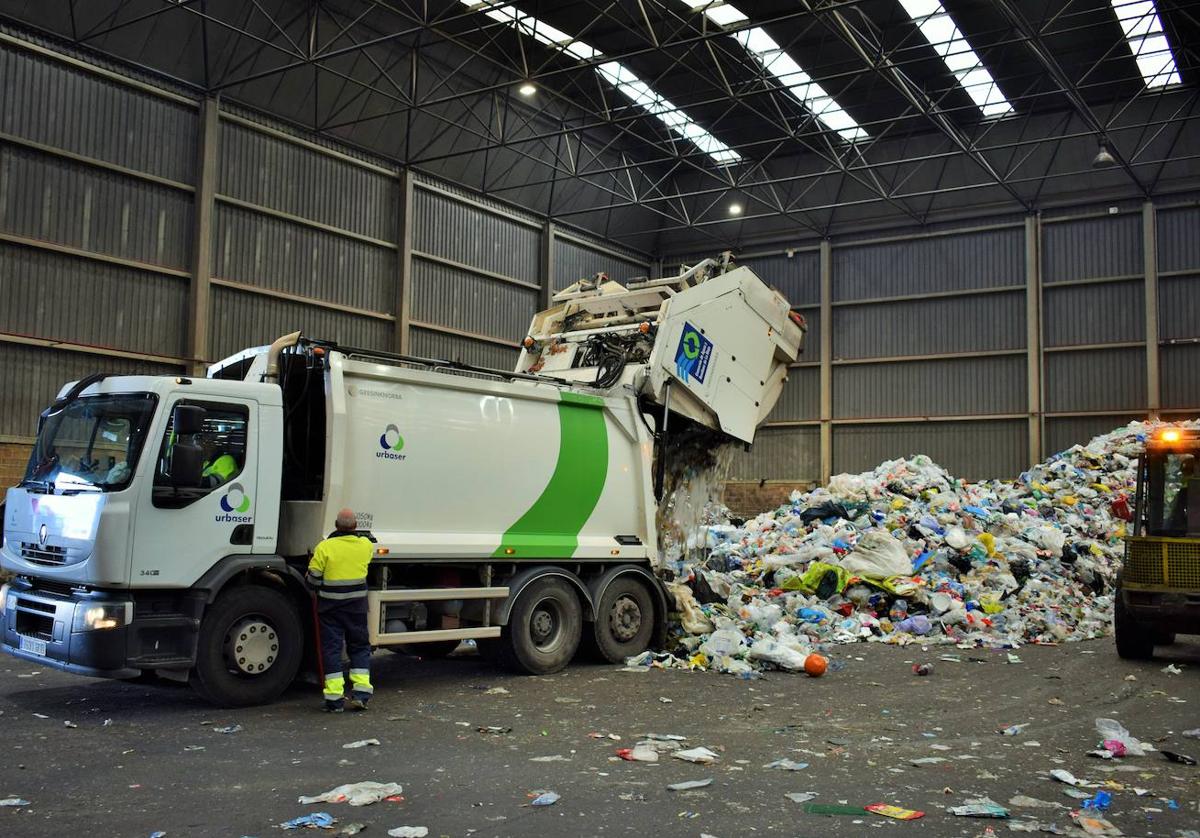 El Gobierno riojano movilizará hasta 15 millones de euros de los fondos de la UE para una nueva planta de reciclado en el ecoparque.