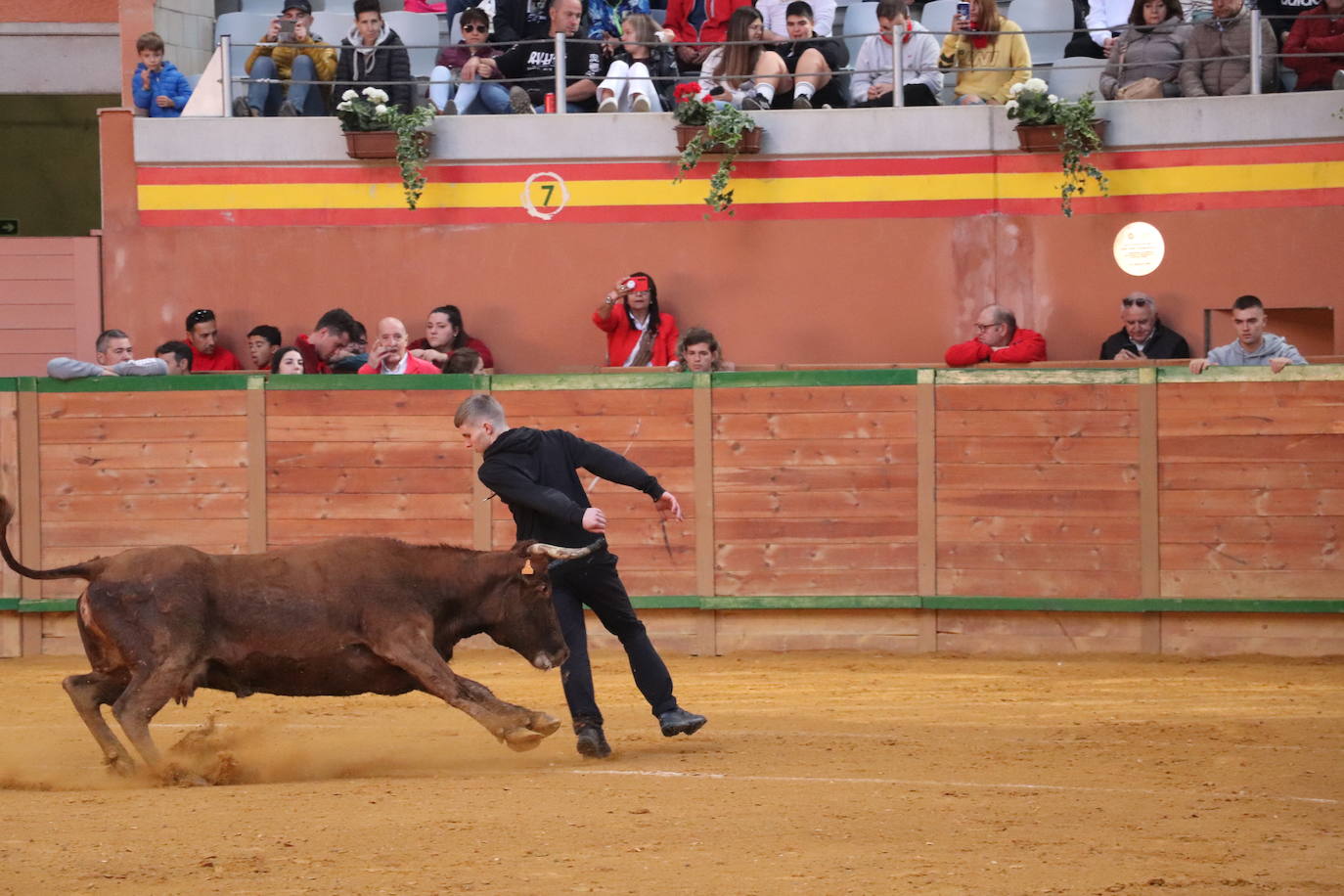 Los jóvenes y los niños, protagonistas del domingo de fiestas en Arnedo