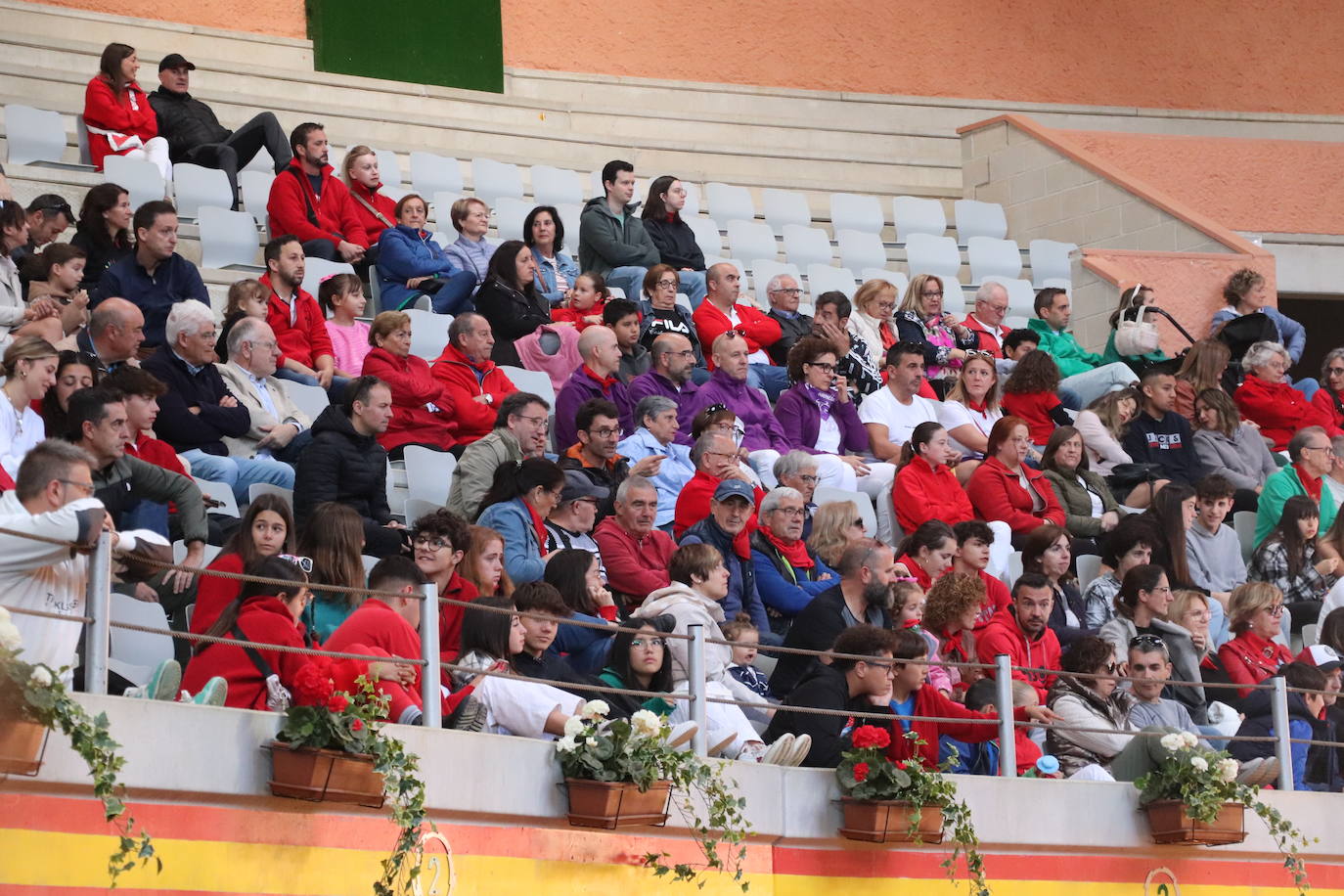 Los jóvenes y los niños, protagonistas del domingo de fiestas en Arnedo