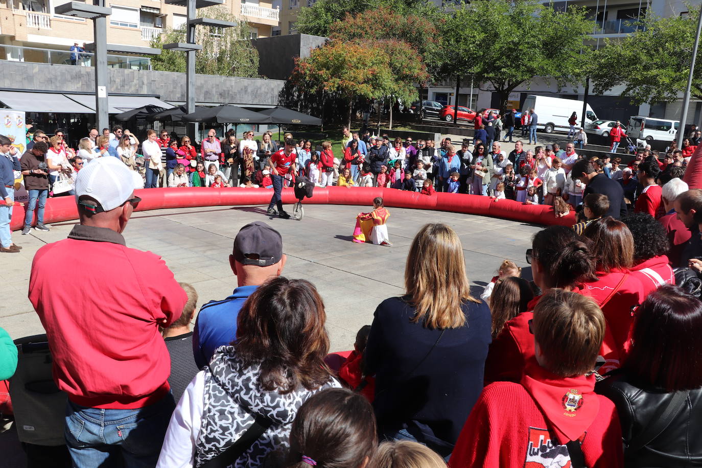 Los jóvenes y los niños, protagonistas del domingo de fiestas en Arnedo