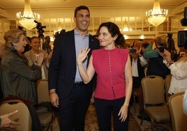 La presidenta de la Comunidad de Madrid, Isabel Díaz Ayuso, intervino el jueves en Pamplona en un acto del PP de Navarra, junto al presidente del partido en la comunidad foral, Javier García.