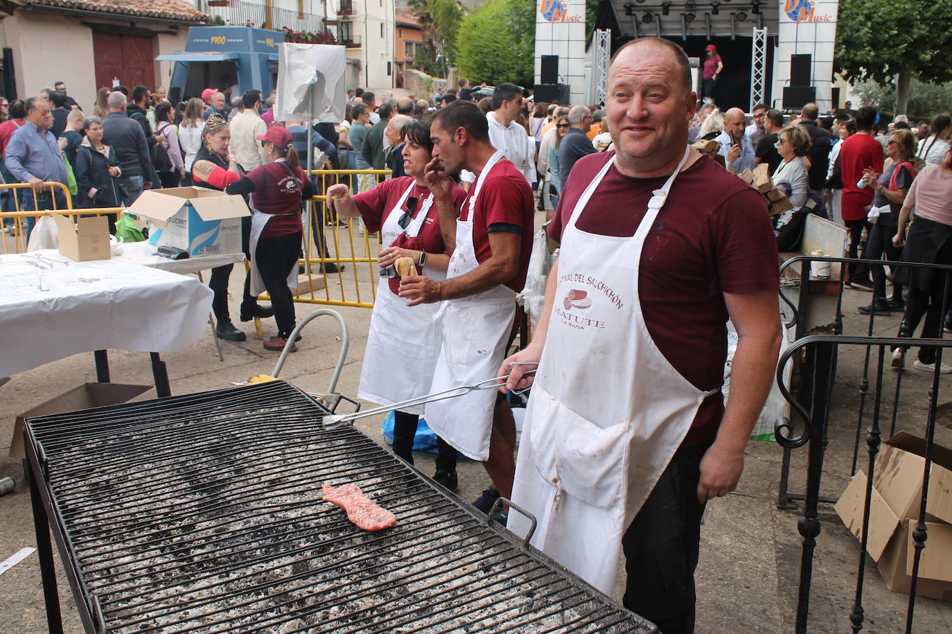 El festival de salchichón asado, en imágenes