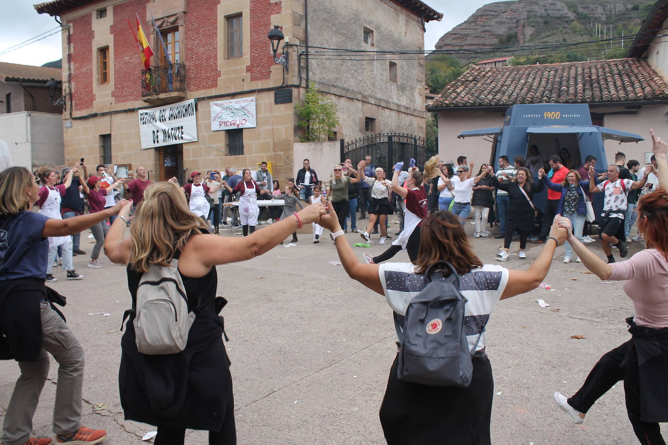 El festival de salchichón asado, en imágenes