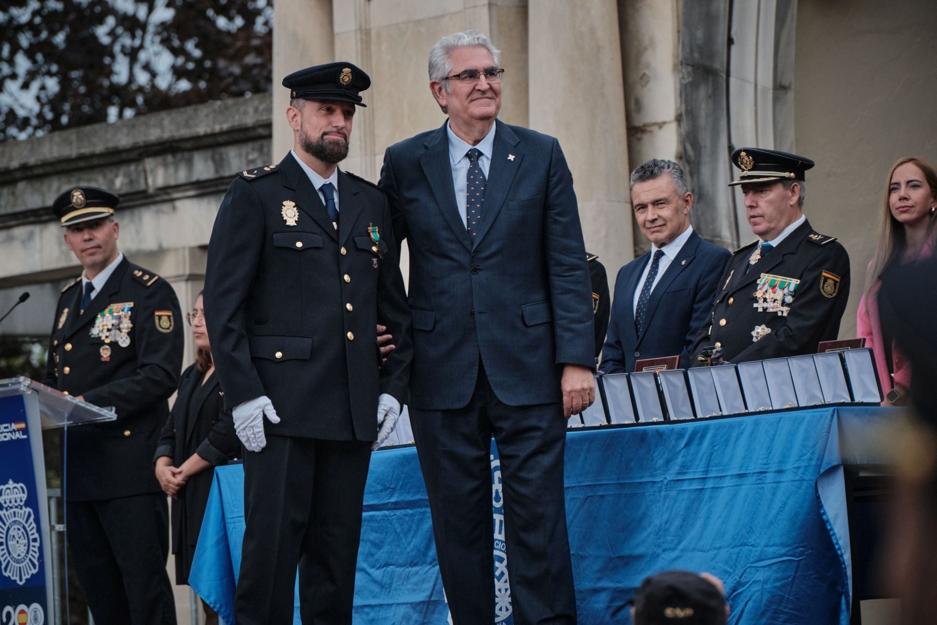 El Espolón se viste de azul