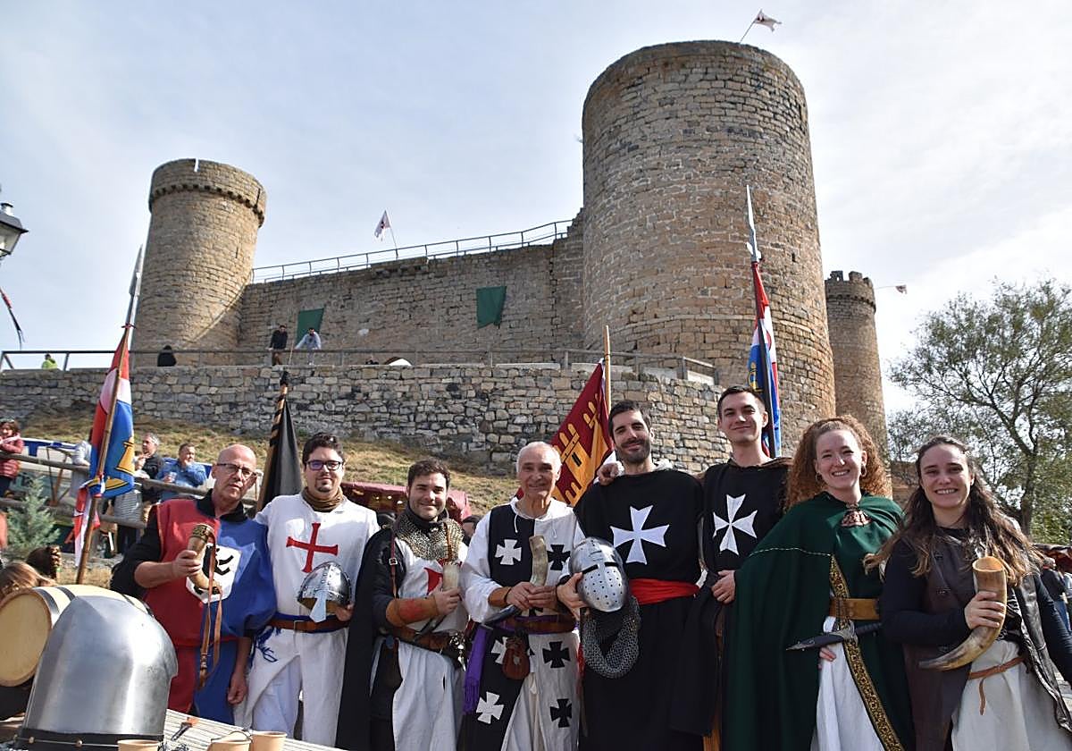 Soldados junto al castillo de Cornago en las jornadas de 2023.