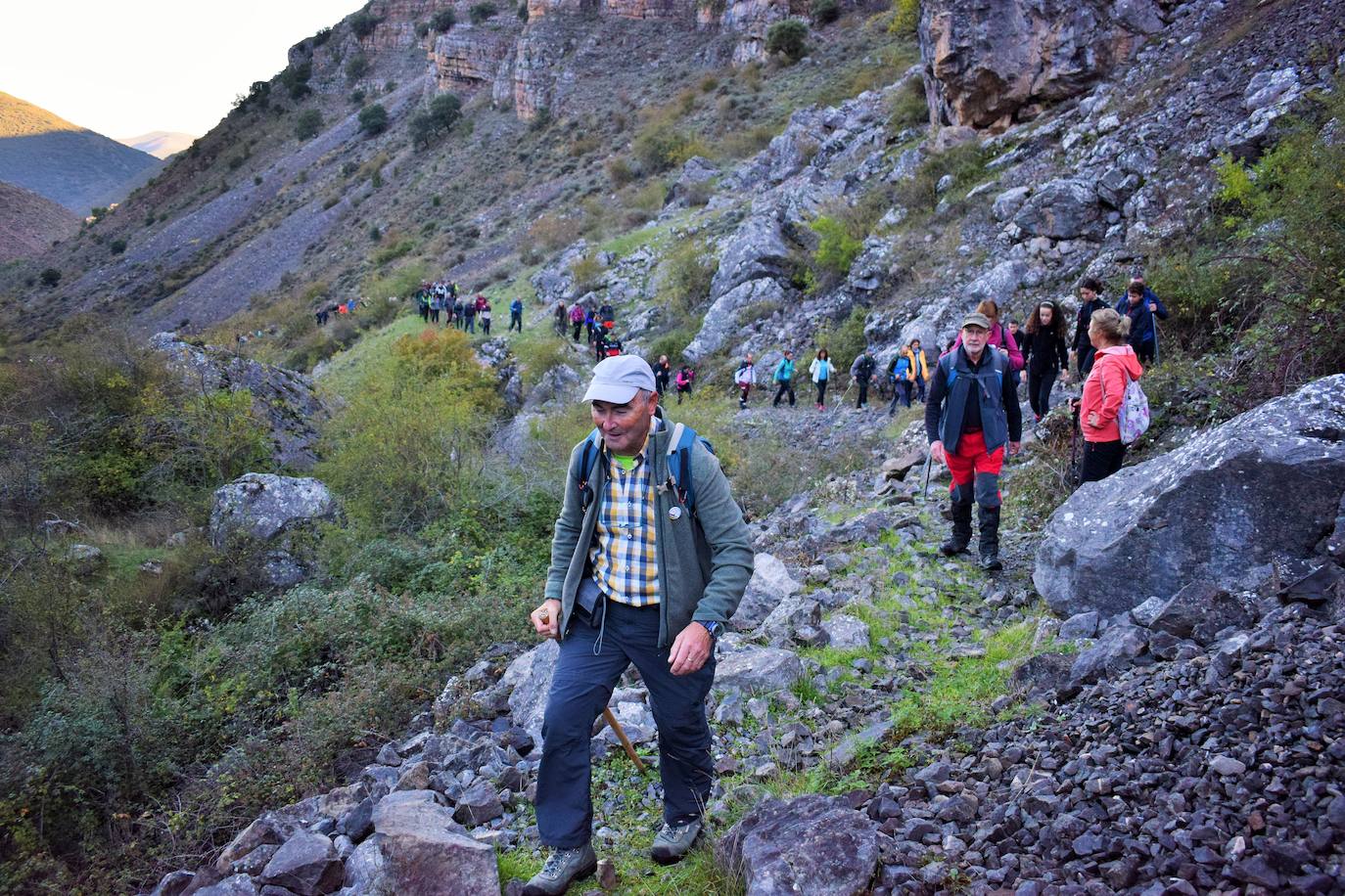 Tres enfermos de ELA ascienden a 1.854 metros de altitud en el Día del Montañismo Riojano