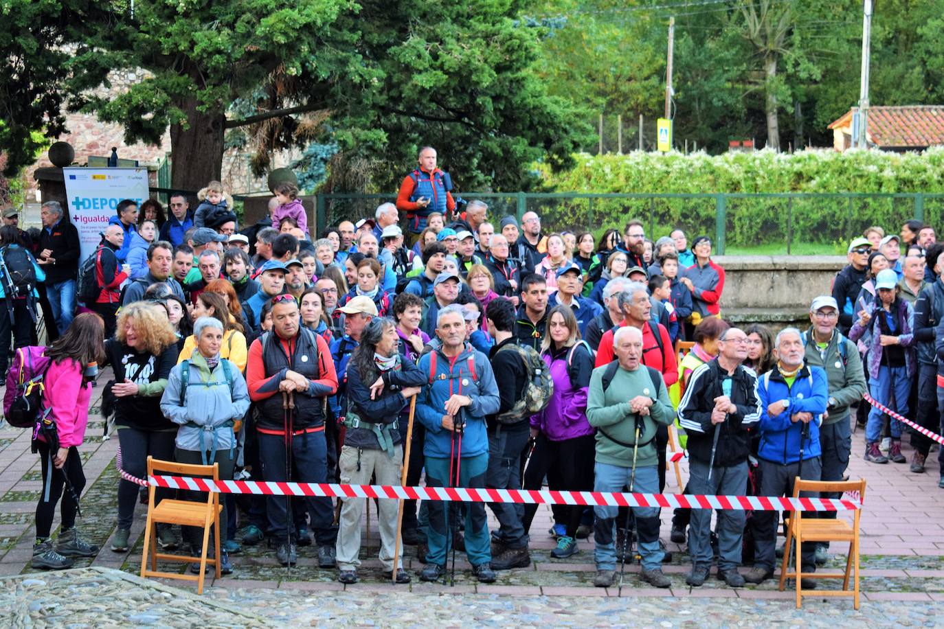 Tres enfermos de ELA ascienden a 1.854 metros de altitud en el Día del Montañismo Riojano