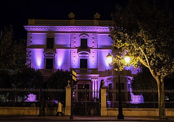 El palacete, de rosa contra el cáncer de mama