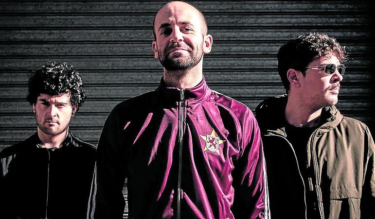 Catalina Grande Piñón Pequeño.