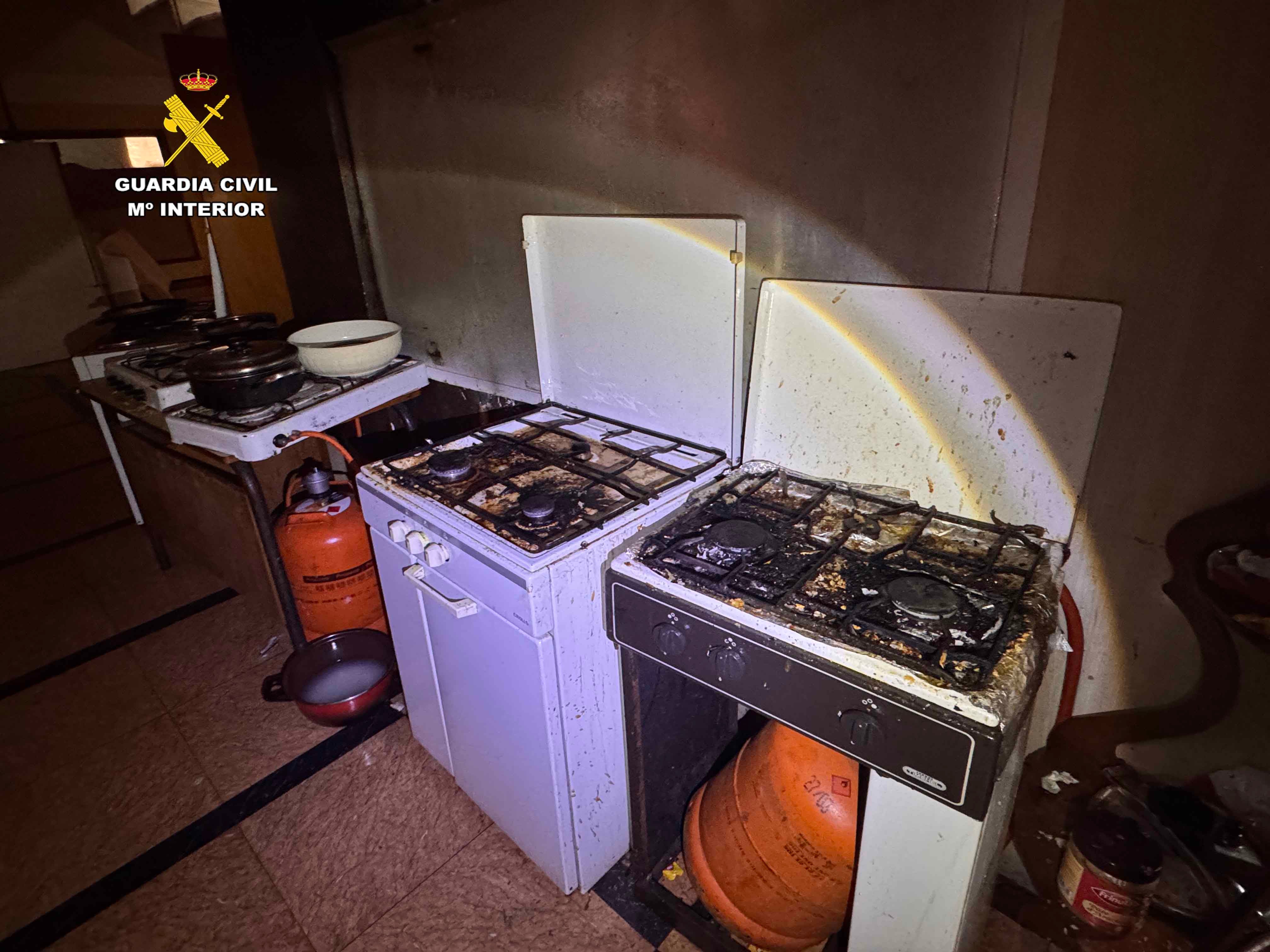 Las imágenes del chalé en el que dormían los migrantes