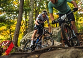 David Valero afronta una bajada en la última carrera de Copa del Mundo, en Canadá.