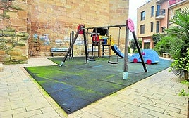 Plaza de la Iglesia de Villamediana de Iregua que se pretende conectar con Cándido Sarramián.