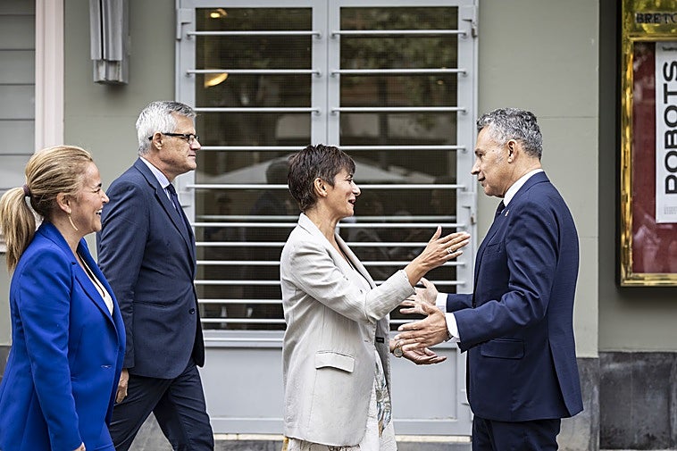 Encuentro, en septiembre, entre la ministra de Vivienda y el alcalde Logroño, para firmar el acuerdo de financiación de la ampliación del Teatro Bretón.