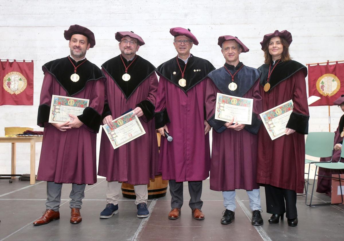 Una imagen de los cofrades de honor nombrados por la Cofradía dle Vino de Rioja.