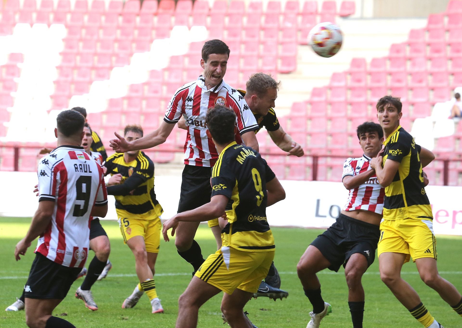 Las imágenes del partido SDL-Deportivo Aragón