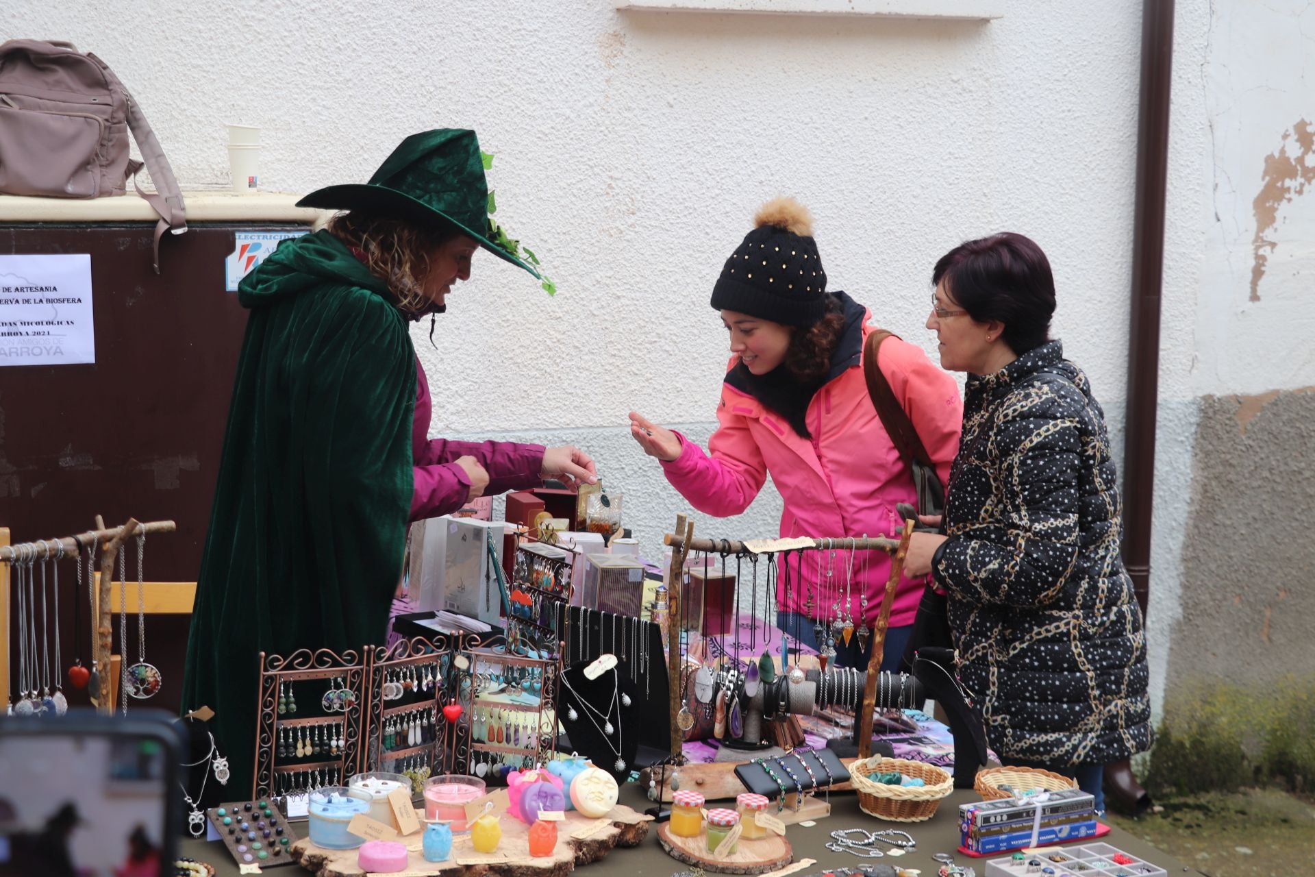 Las XXIX Jornadas Micológicas de Villarroya reúnen a cientos de personas