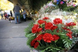 Vuelve el mercado de las flores de Logroño por Todos los Santos