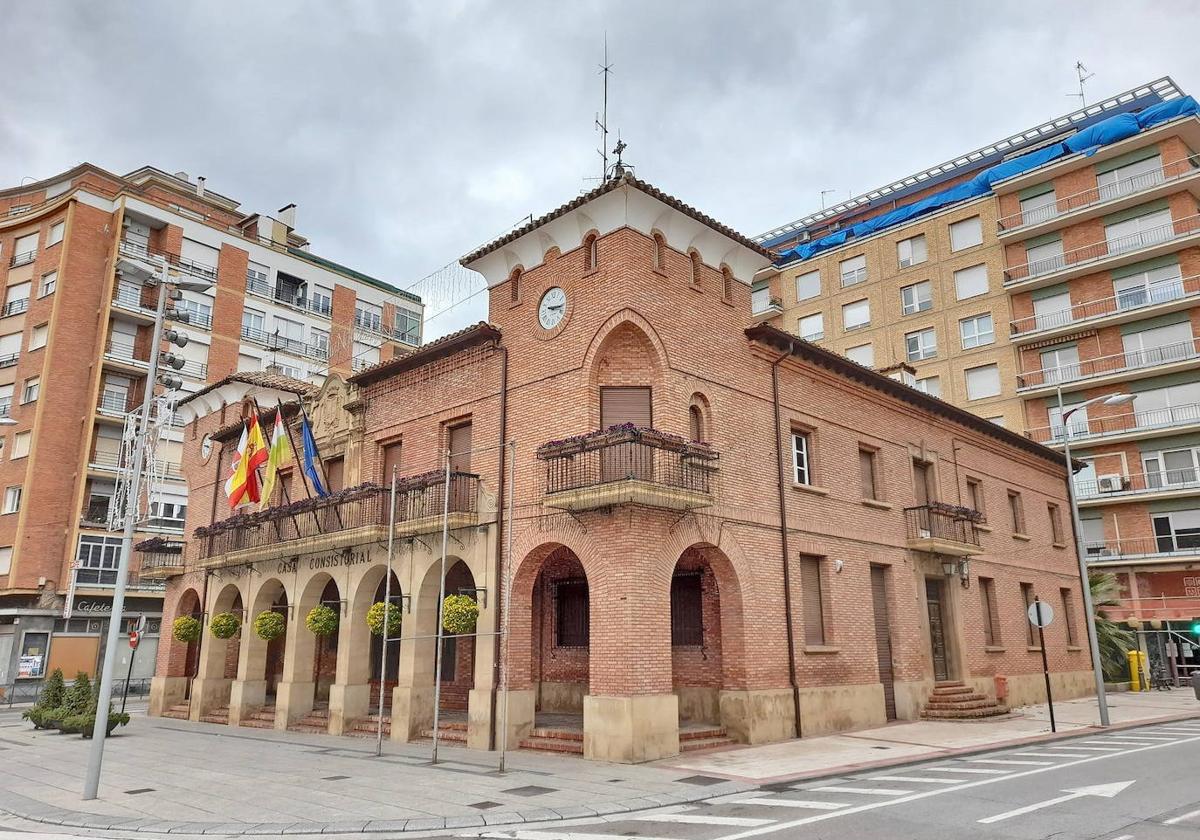 Exterior de la Casa Consistorial de Calahorra, en una imagen de archivo.