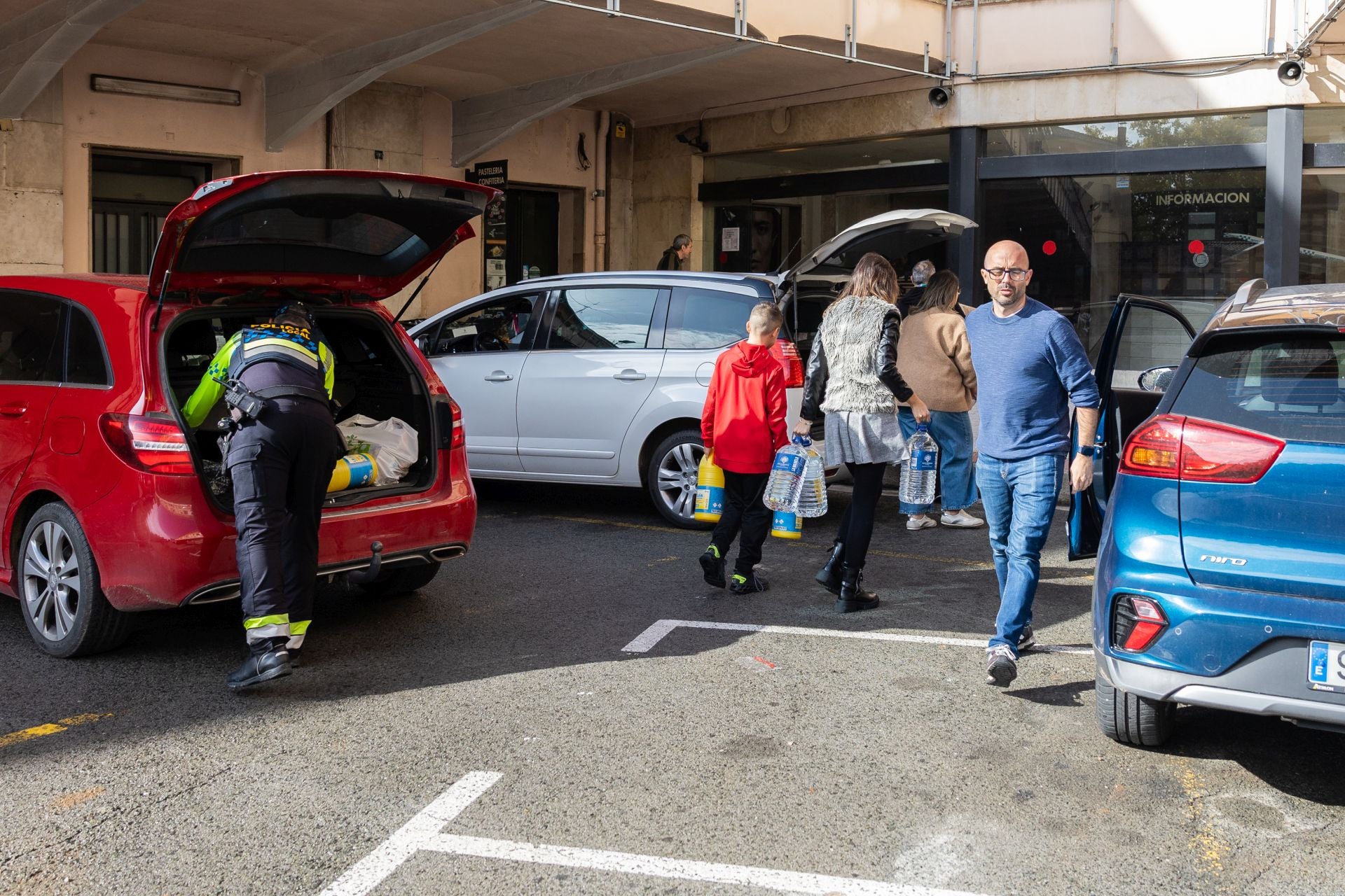 Recogida de suministros y víveres para los afectados de la DANA