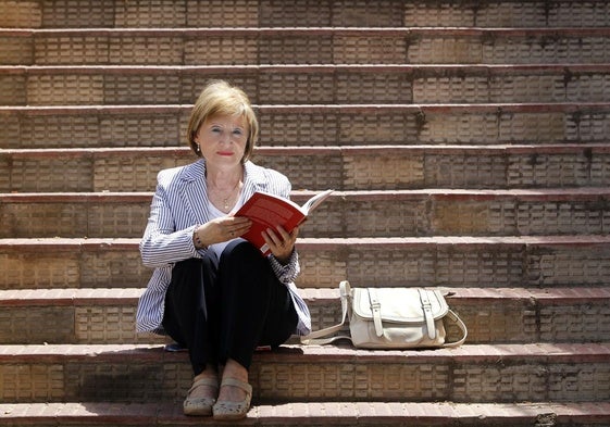 Rosa Herreros, en una imagen de archivo, en la presentación de uno de sus libros en 2012.