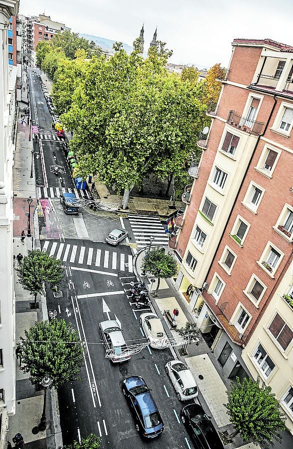 Imagen antes - Tramo junto a Juan XIII. En este tramo confluye la reforma en marcha y la plataforma para conectar la Glorieta.