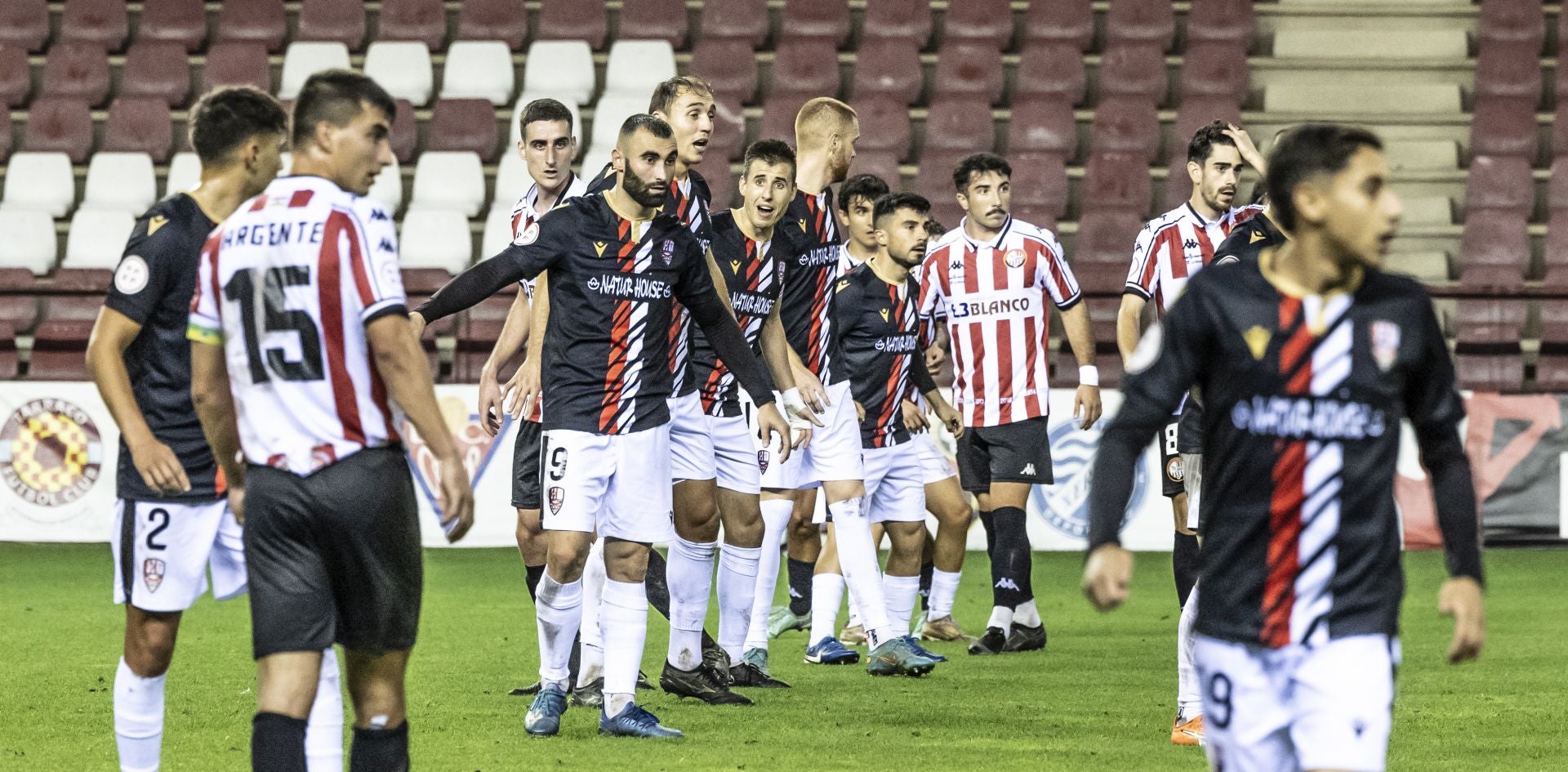 El partido SD Logroñés-UD Logroñés