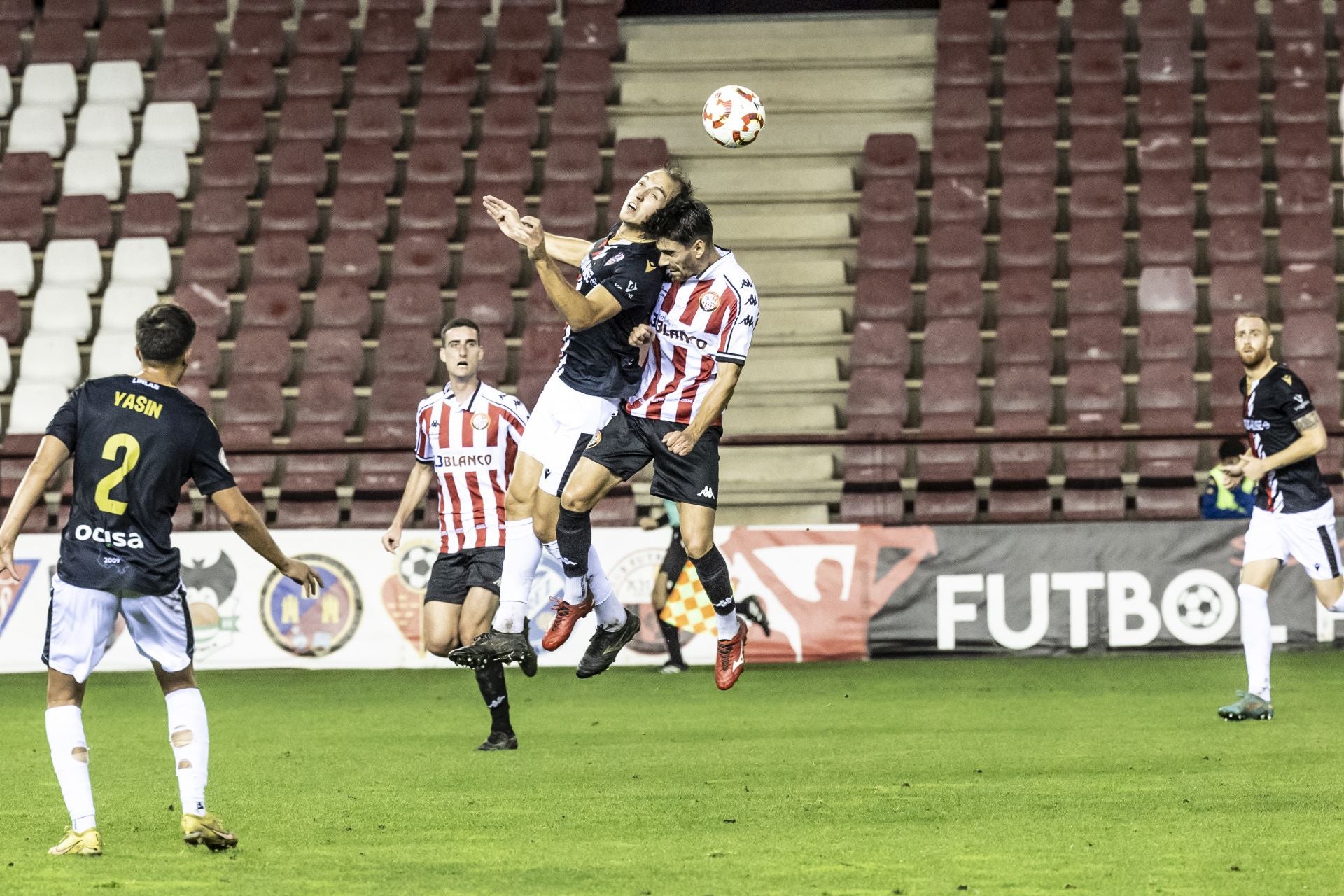 El partido SD Logroñés-UD Logroñés