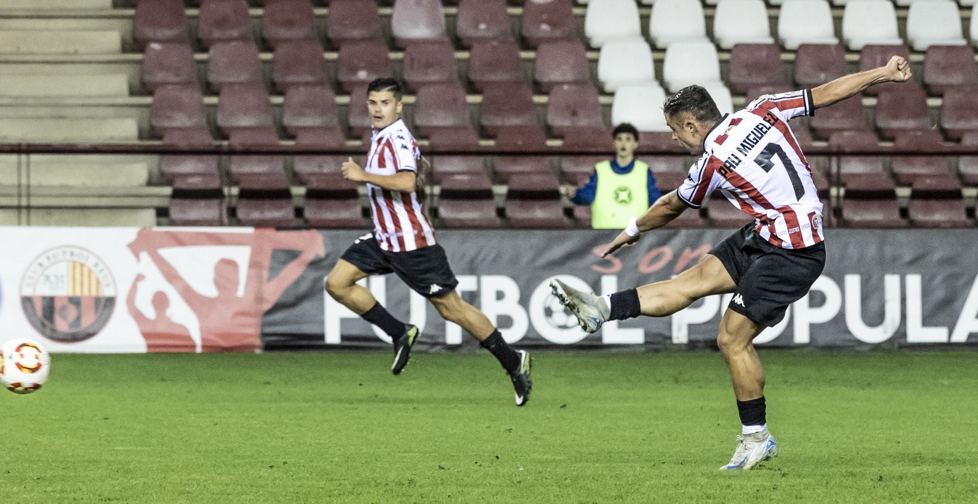 El partido SD Logroñés-UD Logroñés