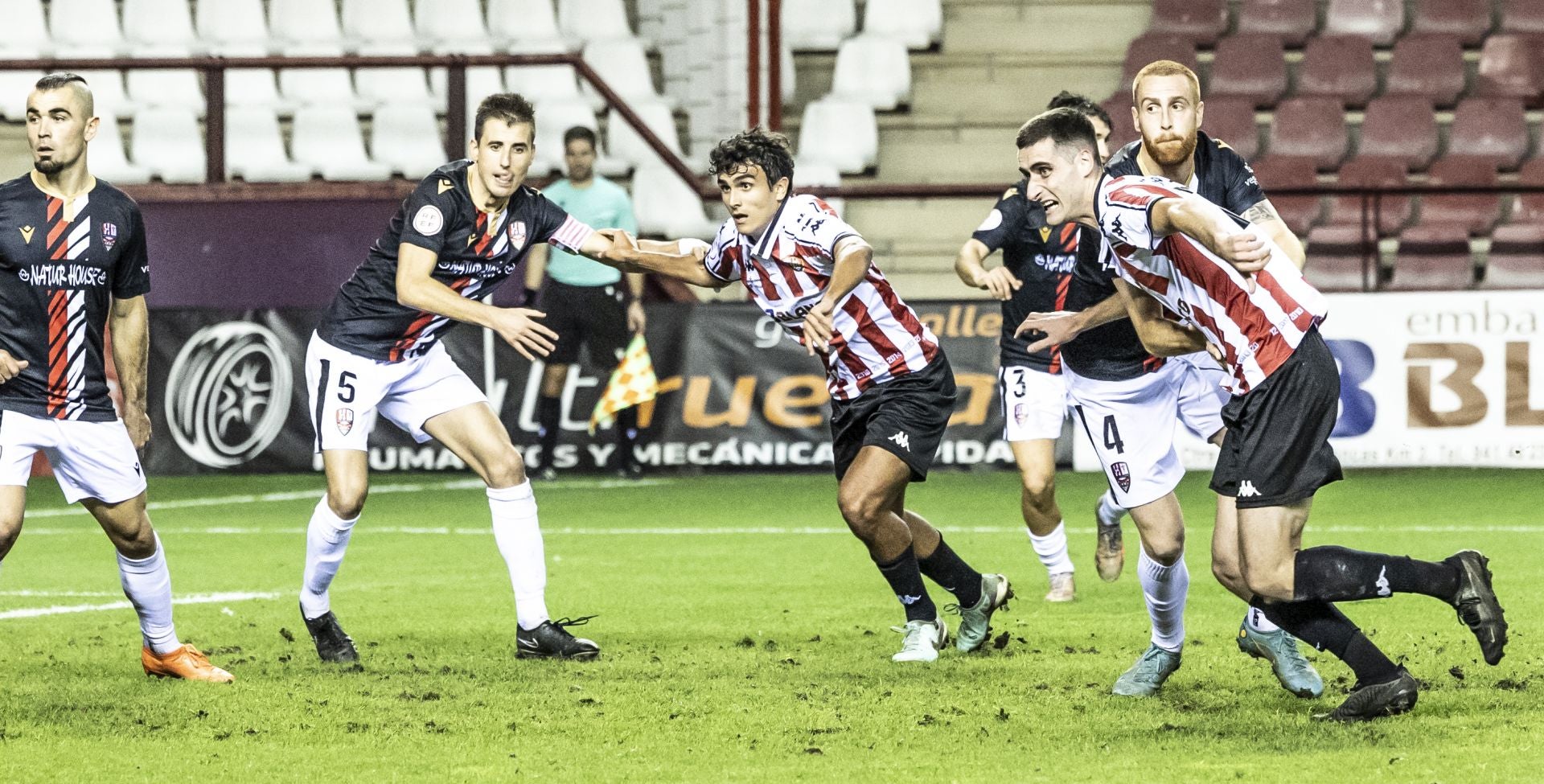 El partido SD Logroñés-UD Logroñés