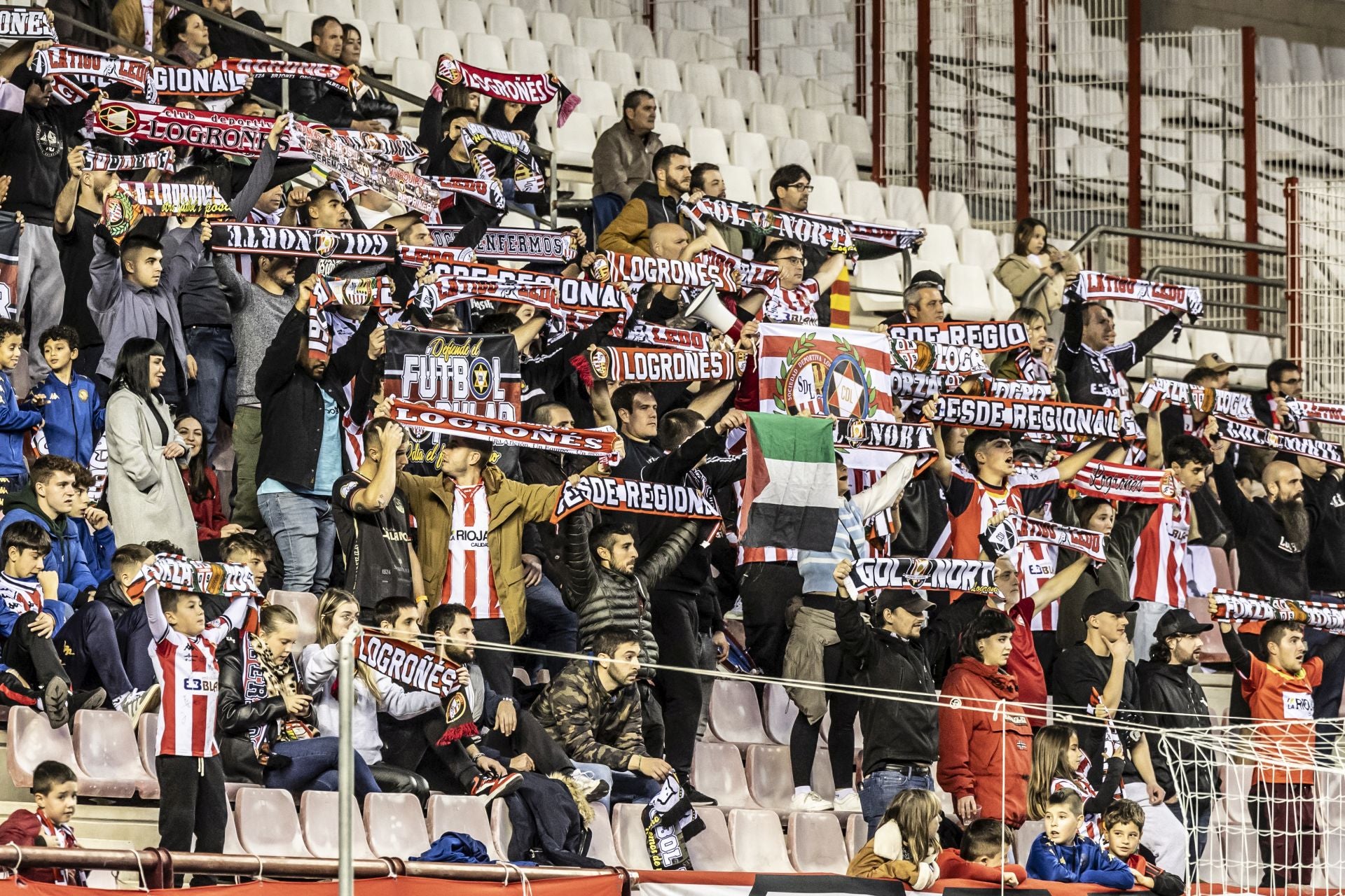 El partido SD Logroñés-UD Logroñés