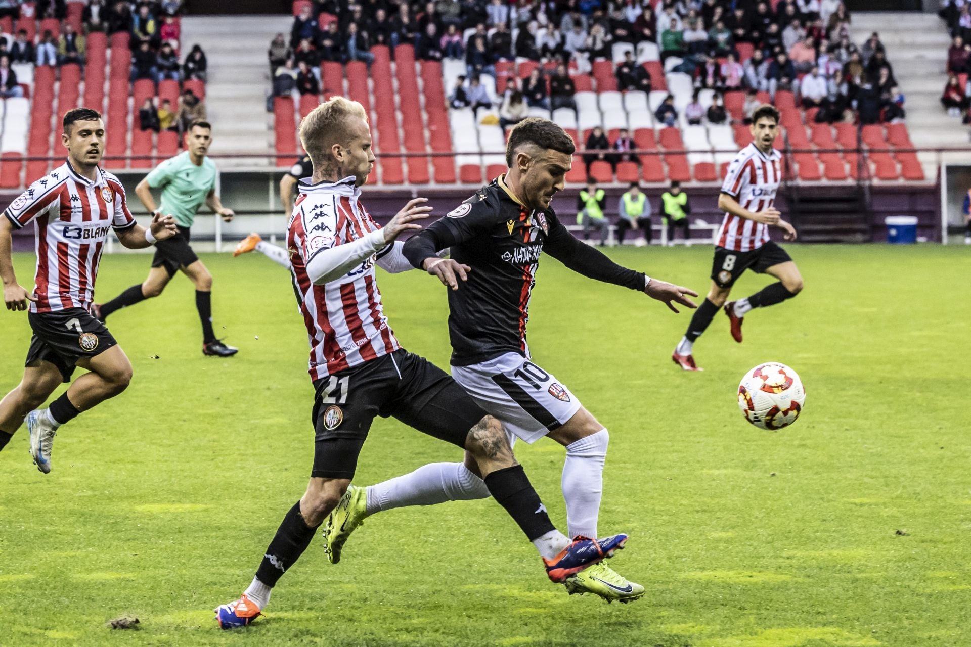 El partido SD Logroñés-UD Logroñés