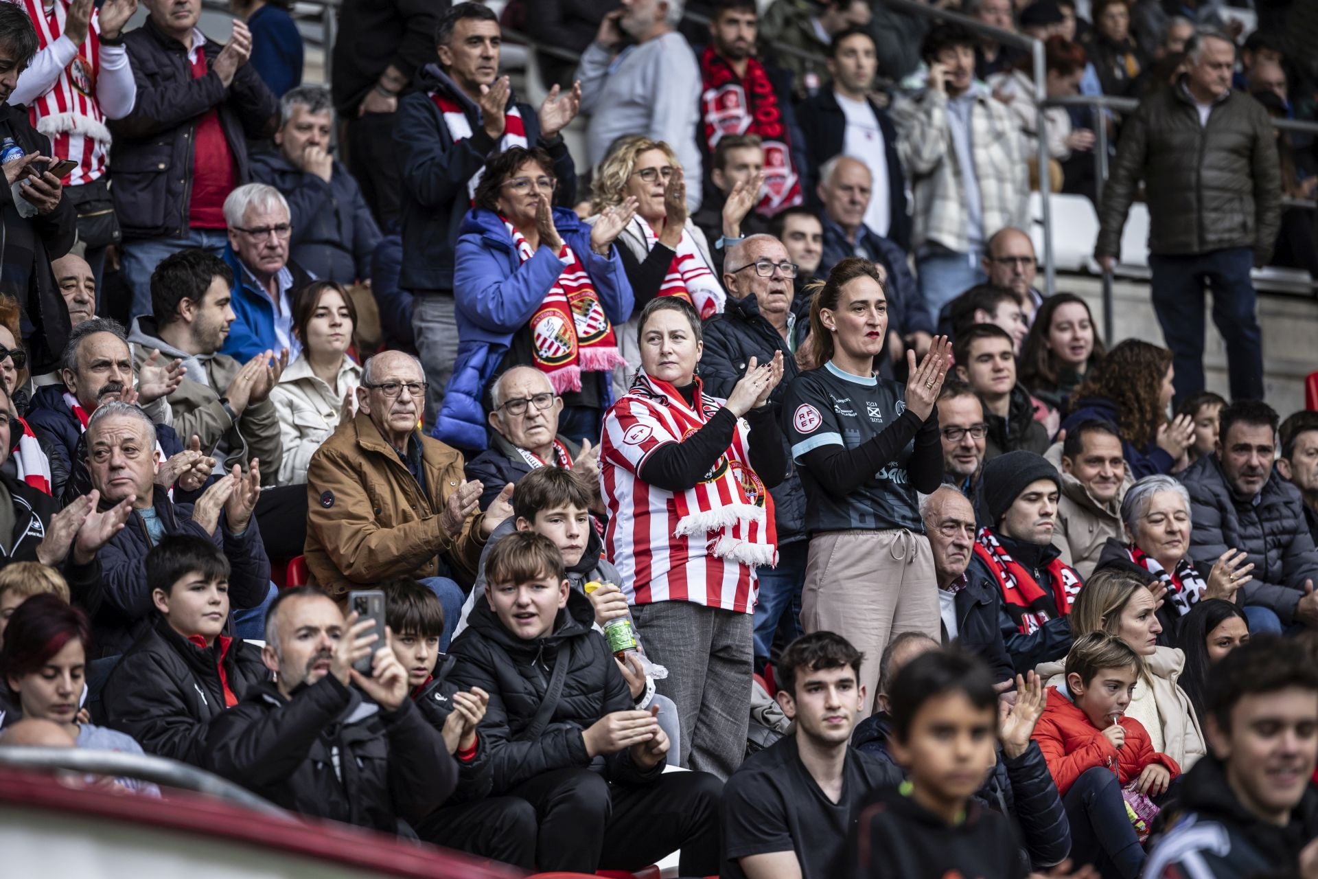 El partido SD Logroñés-UD Logroñés