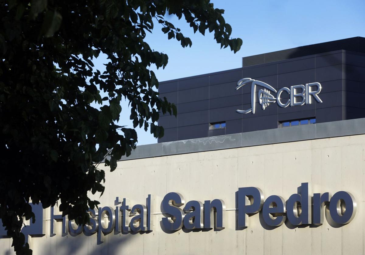 Fachada del hospital San Pedro.