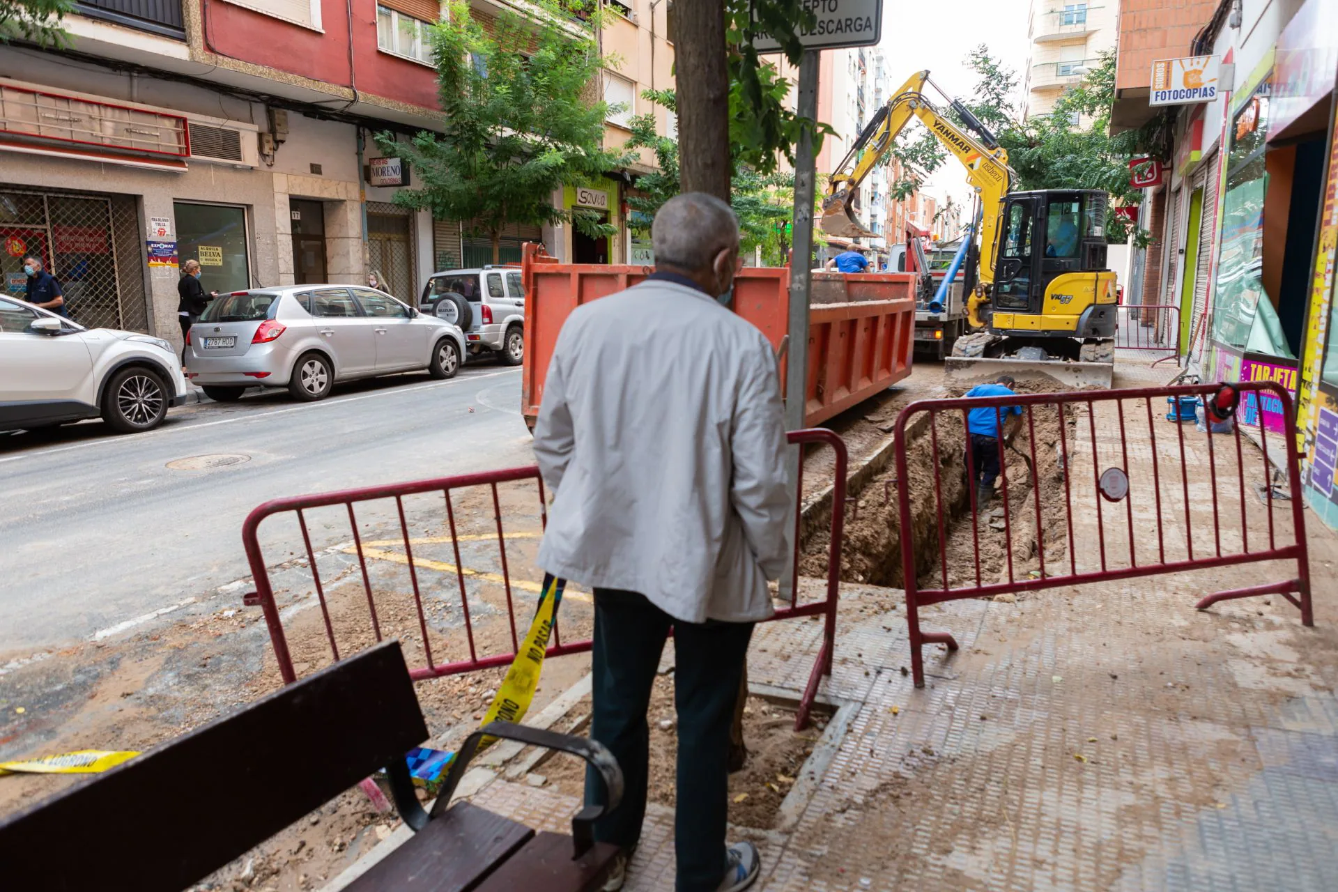 Imagen de archivo de uno de los últimos reventones de tuberías en la calle Lardero.