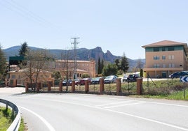 Exterior del colegio Alcaste-Las Fuentes, en una imagen de archivo.
