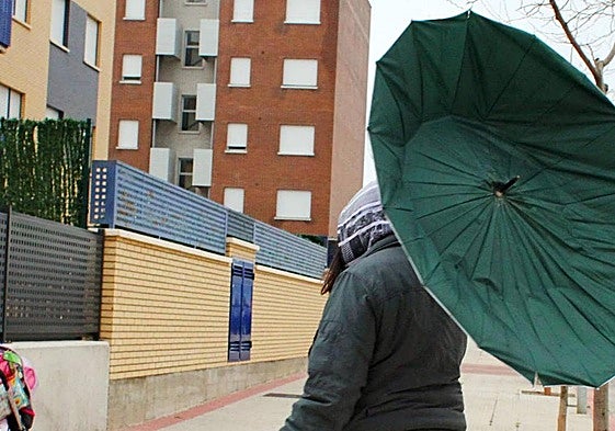 El aviso amarillo de este jueves en la Ibérica por fuertes vientos se extiende a la Ribera del Ebro