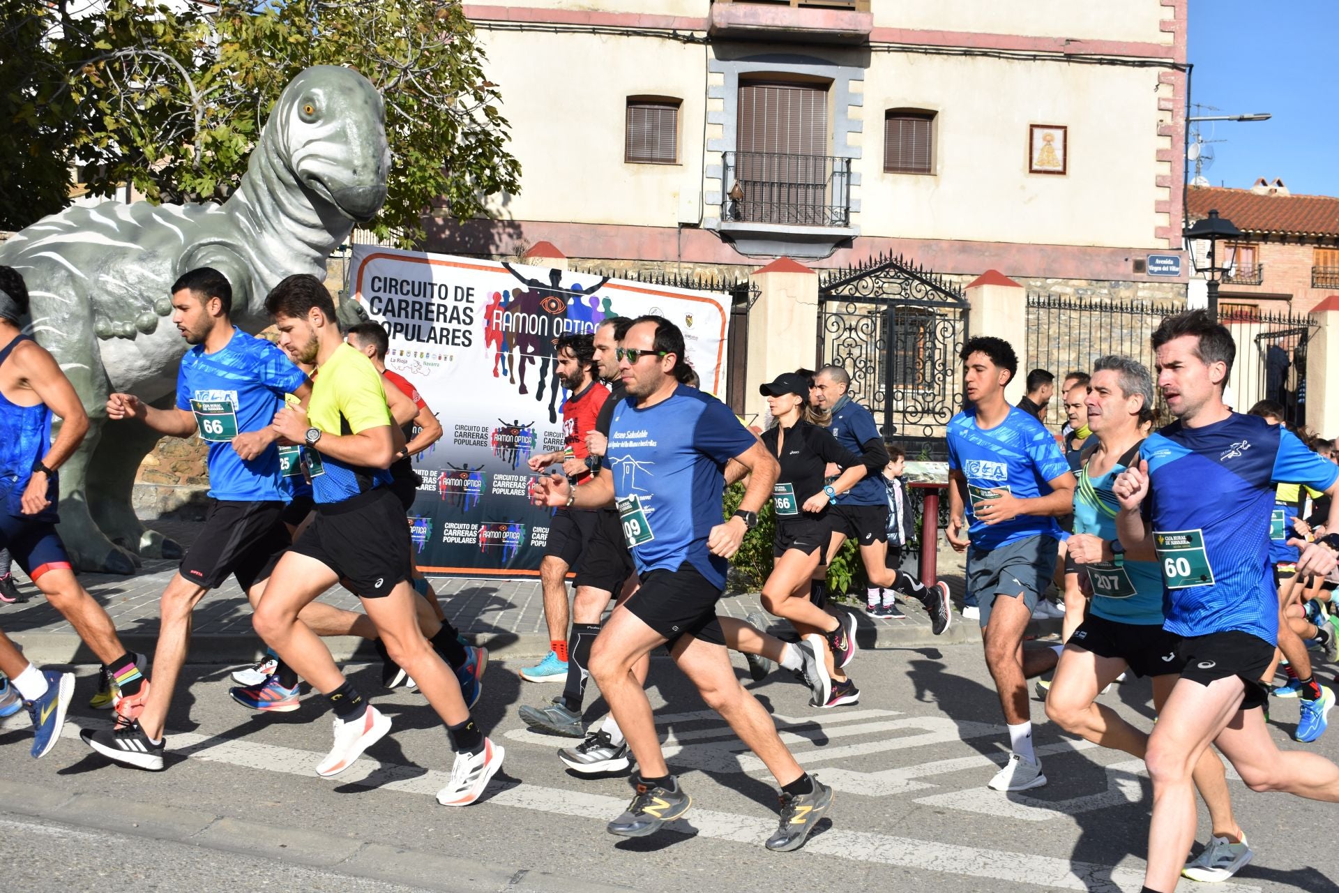 Las imágenes de la XI carrera Entre Dinosaurios Villa de Igea