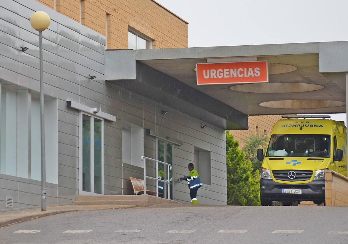 Entrada de urgencias del hospital de Calahorra.