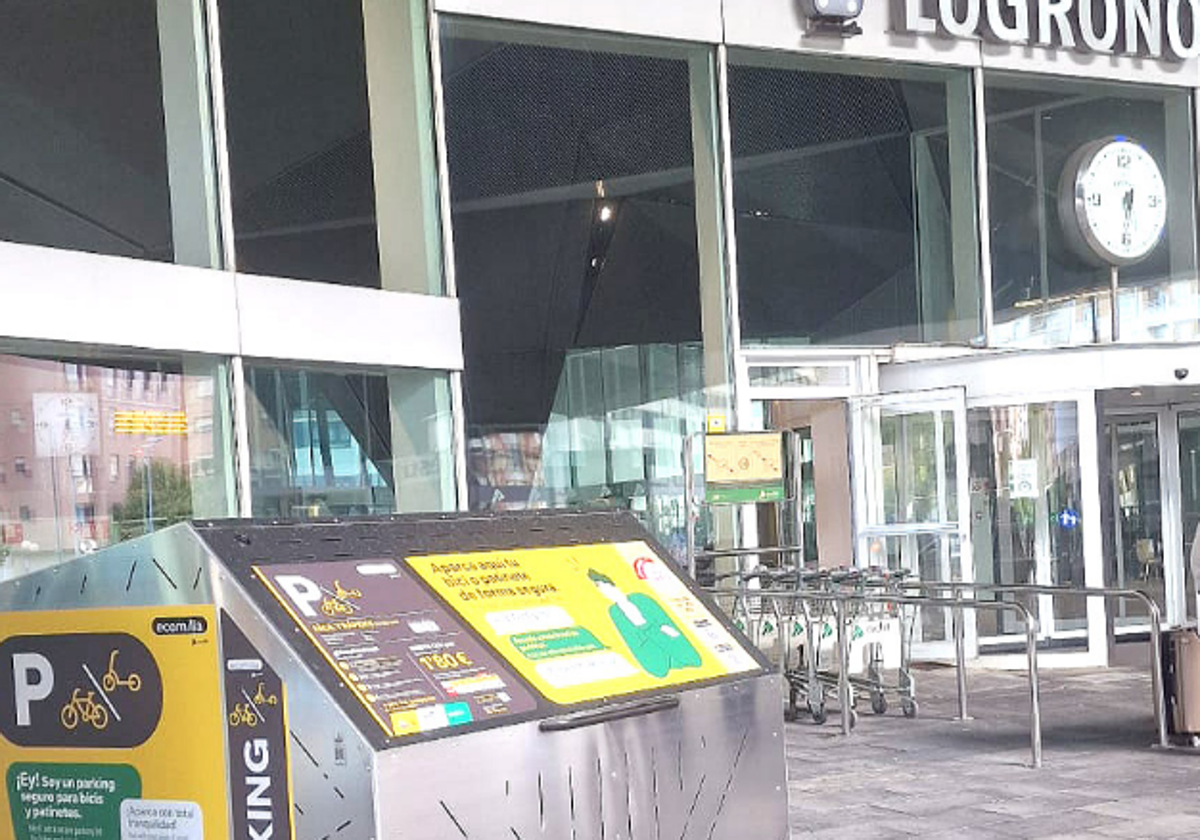 La estación de Logroño estrena aparcamiento seguro para bicicletas y patinetes