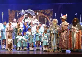 Representación del belén viviente del año pasado en el teatro Ideal.