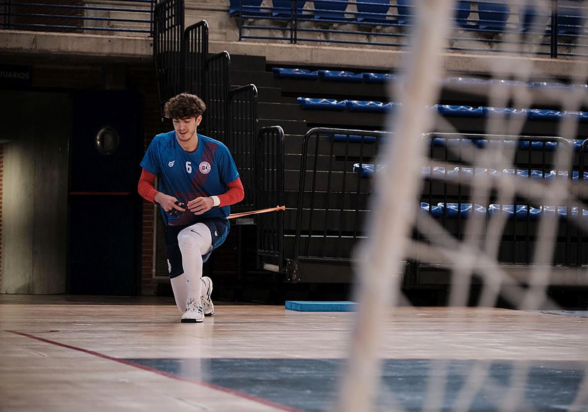 Martí Soler se preparara para afrontar una sesión de trabajo en el Palacio.