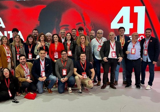 Álex Dorado, Raúl Díaz, Elisa Garrido y Javier García, con la delegación riojana en el Congreso de Sevilla
